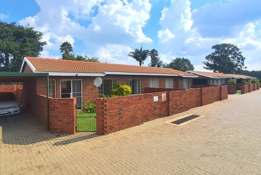 2 Bedroom Property for Sale in West Village Gauteng