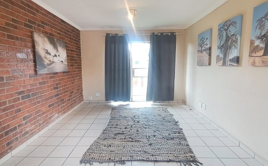 2 Bedroom Property for Sale in West Village Gauteng