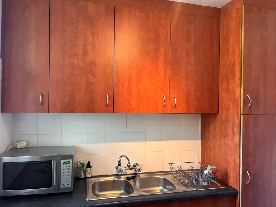 2 Bedroom Property for Sale in The Gardens Gauteng