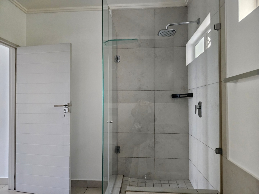 To Let 2 Bedroom Property for Rent in Atholl Gauteng