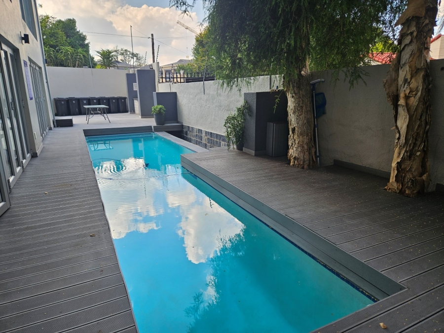 To Let 2 Bedroom Property for Rent in Atholl Gauteng