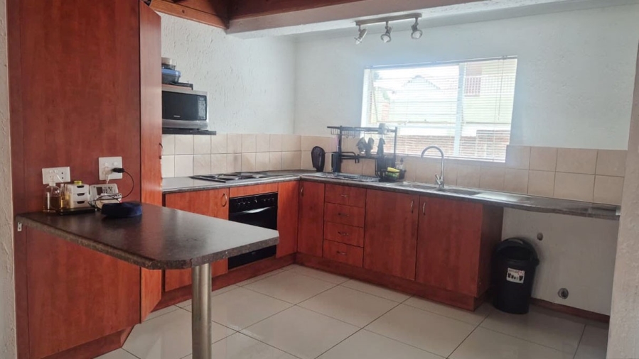 To Let 4 Bedroom Property for Rent in Buccleuch Gauteng
