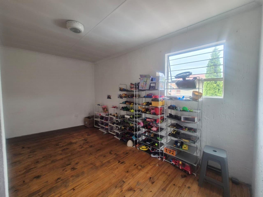 To Let 4 Bedroom Property for Rent in Buccleuch Gauteng