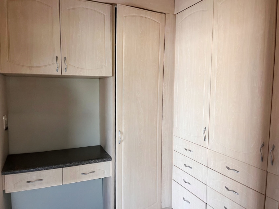 4 Bedroom Property for Sale in Glenhazel Gauteng