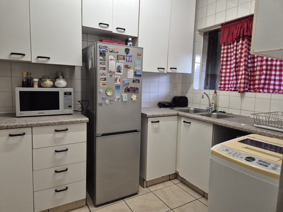 To Let 2 Bedroom Property for Rent in Buccleuch Gauteng