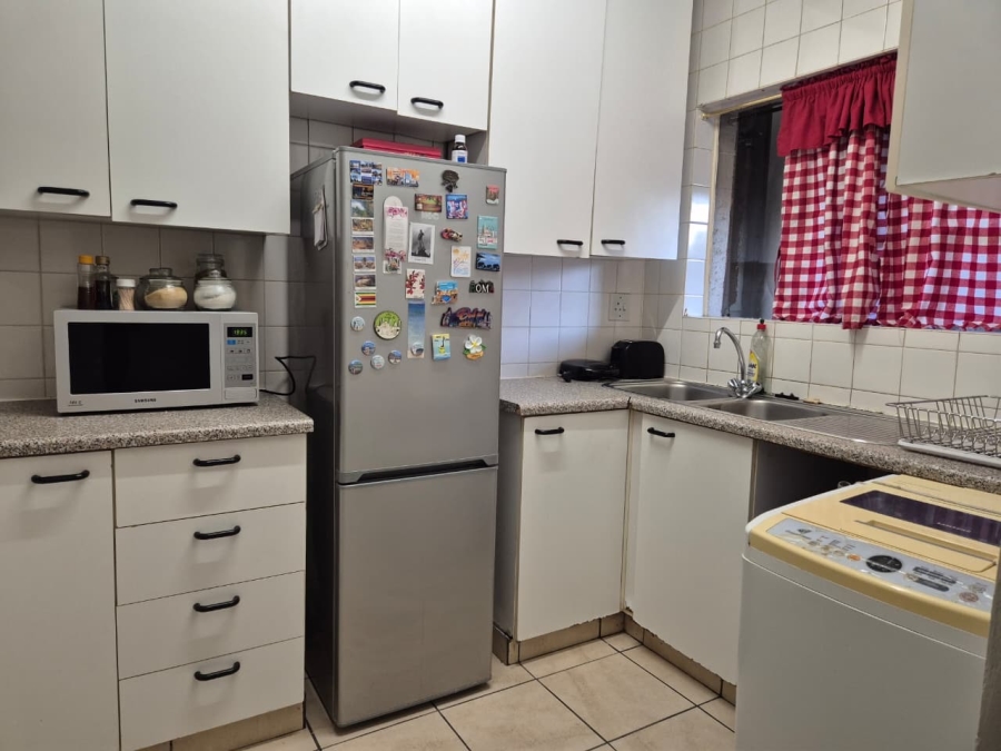 To Let 2 Bedroom Property for Rent in Buccleuch Gauteng