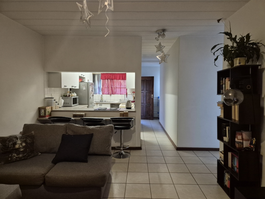 To Let 2 Bedroom Property for Rent in Buccleuch Gauteng