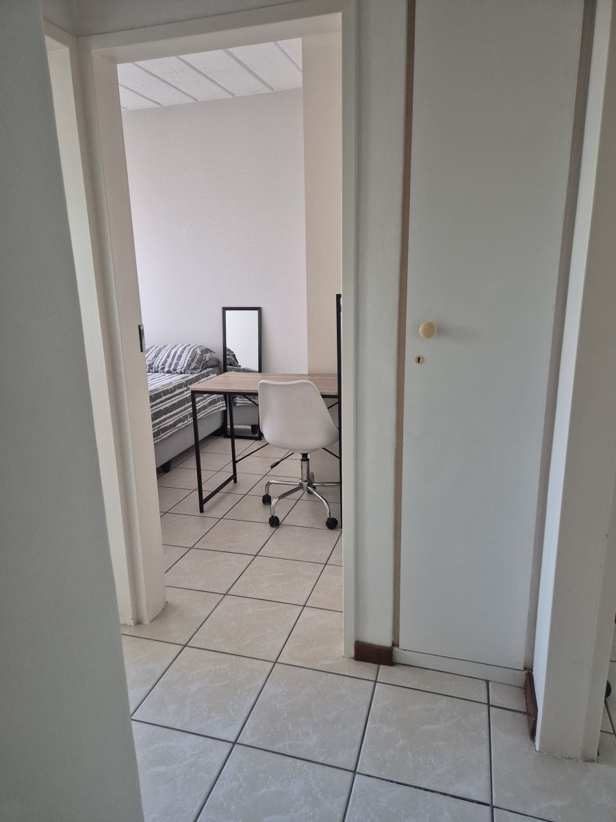 To Let 2 Bedroom Property for Rent in Buccleuch Gauteng
