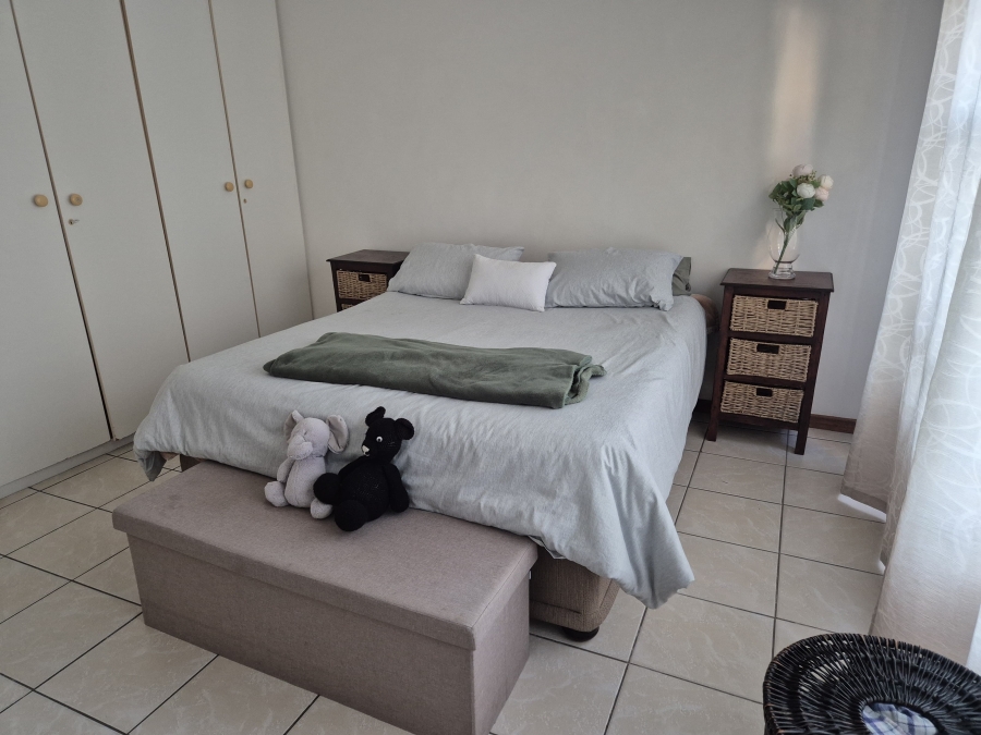 To Let 2 Bedroom Property for Rent in Buccleuch Gauteng