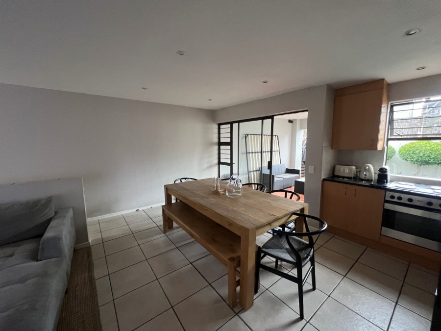 To Let 2 Bedroom Property for Rent in Waverley Gauteng