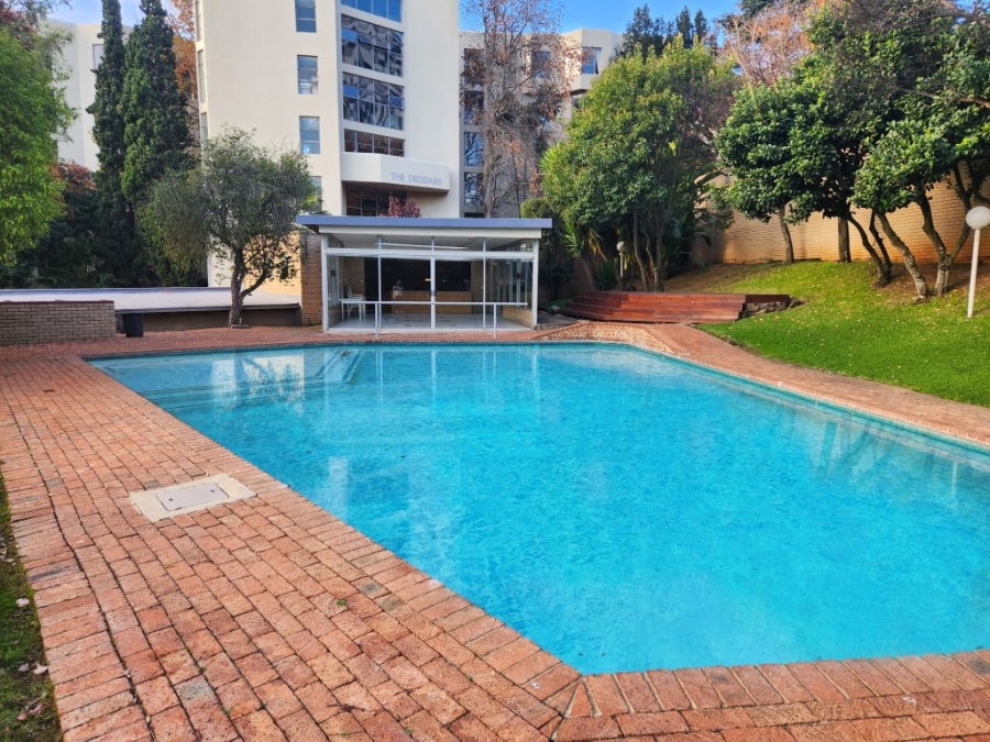 To Let 2 Bedroom Property for Rent in Sandhurst Gauteng