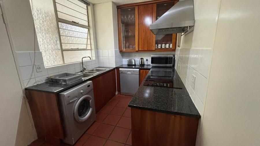 To Let 2 Bedroom Property for Rent in Sandhurst Gauteng