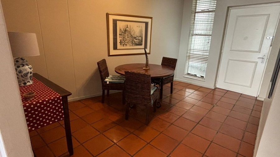 To Let 2 Bedroom Property for Rent in Sandhurst Gauteng