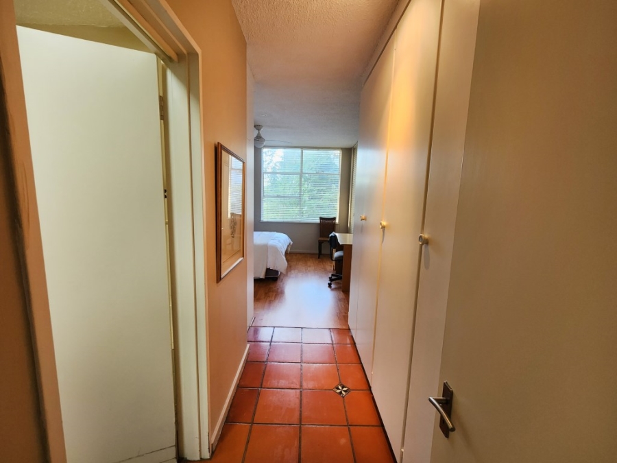 To Let 2 Bedroom Property for Rent in Sandhurst Gauteng