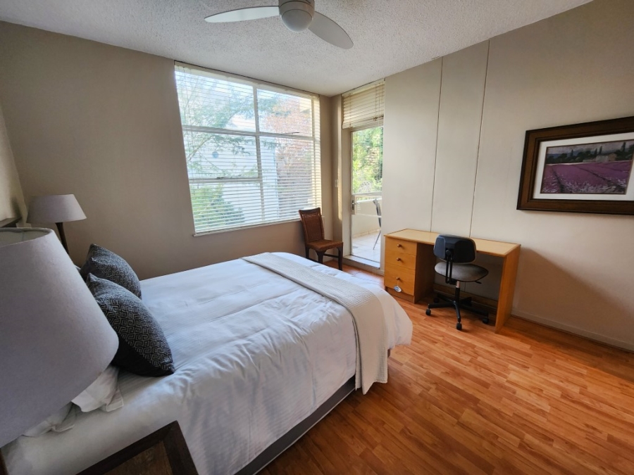 To Let 2 Bedroom Property for Rent in Sandhurst Gauteng