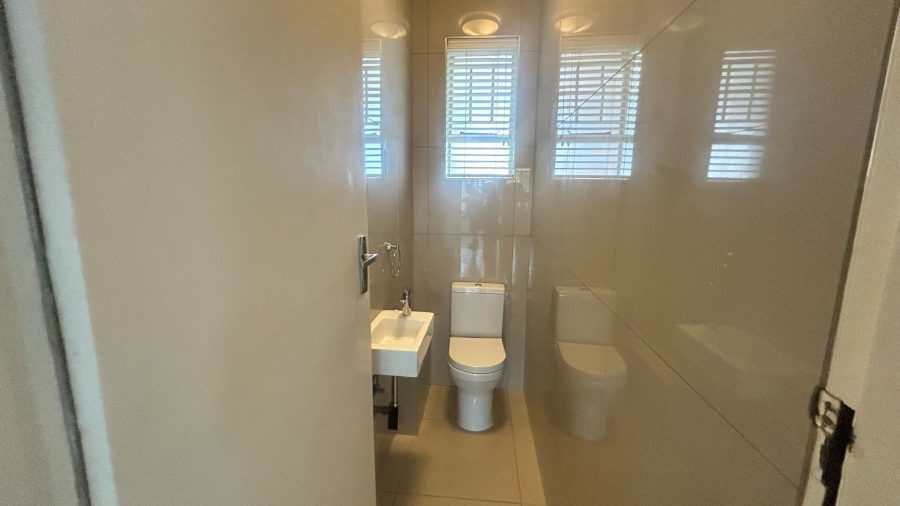 2 Bedroom Property for Sale in Killarney Gauteng