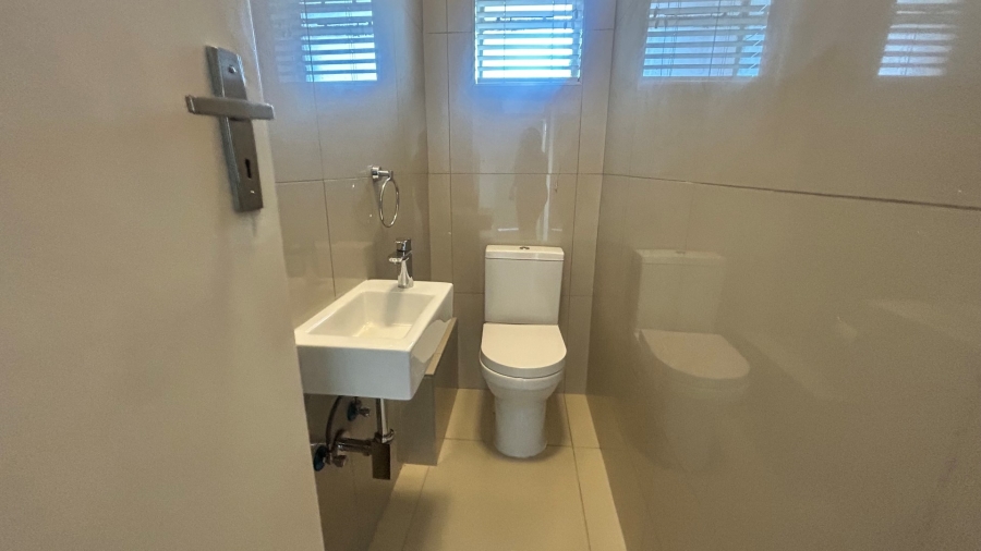2 Bedroom Property for Sale in Killarney Gauteng
