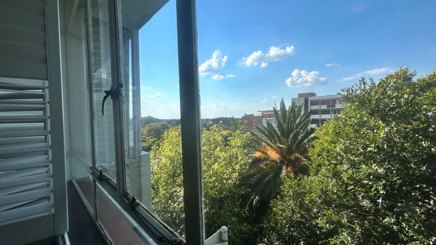 To Let 2 Bedroom Property for Rent in Killarney Gauteng