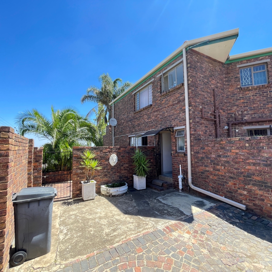 To Let 3 Bedroom Property for Rent in Halfway Gardens Gauteng