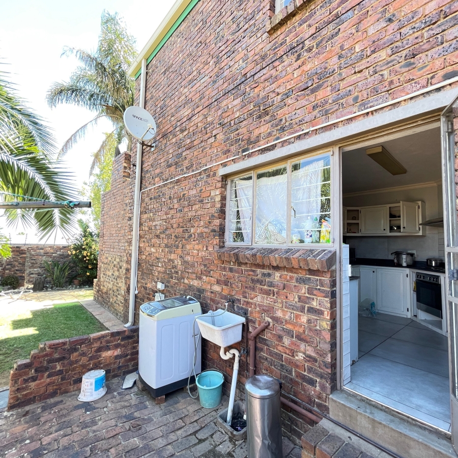 To Let 3 Bedroom Property for Rent in Halfway Gardens Gauteng