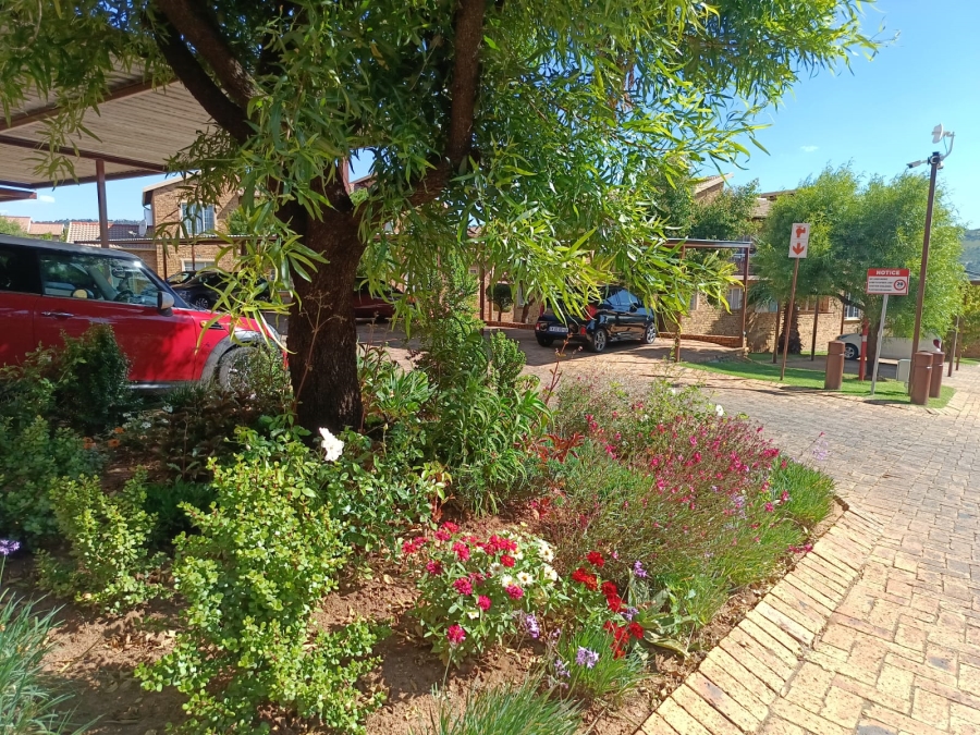 3 Bedroom Property for Sale in Radiokop Gauteng