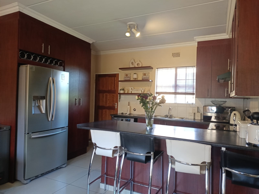 3 Bedroom Property for Sale in Radiokop Gauteng