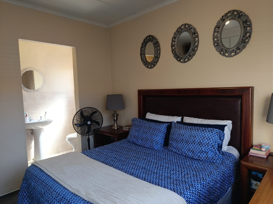 3 Bedroom Property for Sale in Radiokop Gauteng