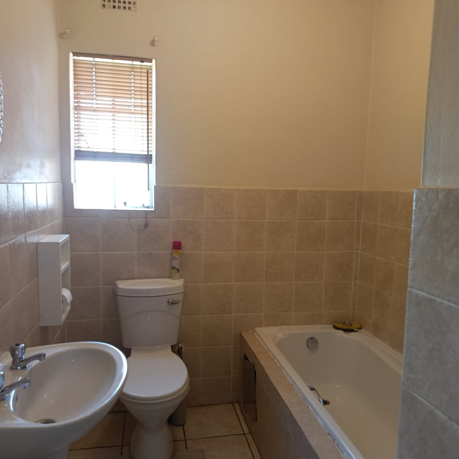 3 Bedroom Property for Sale in Radiokop Gauteng
