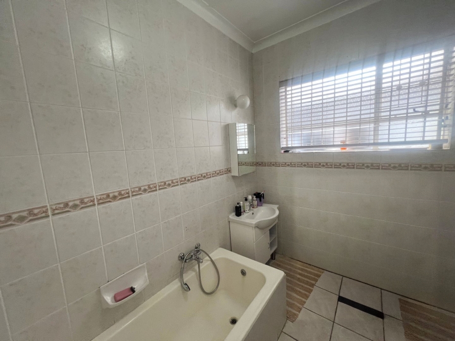 3 Bedroom Property for Sale in Sydenham Gauteng
