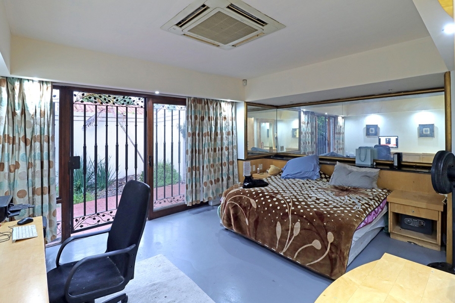 6 Bedroom Property for Sale in Bryanston Gauteng