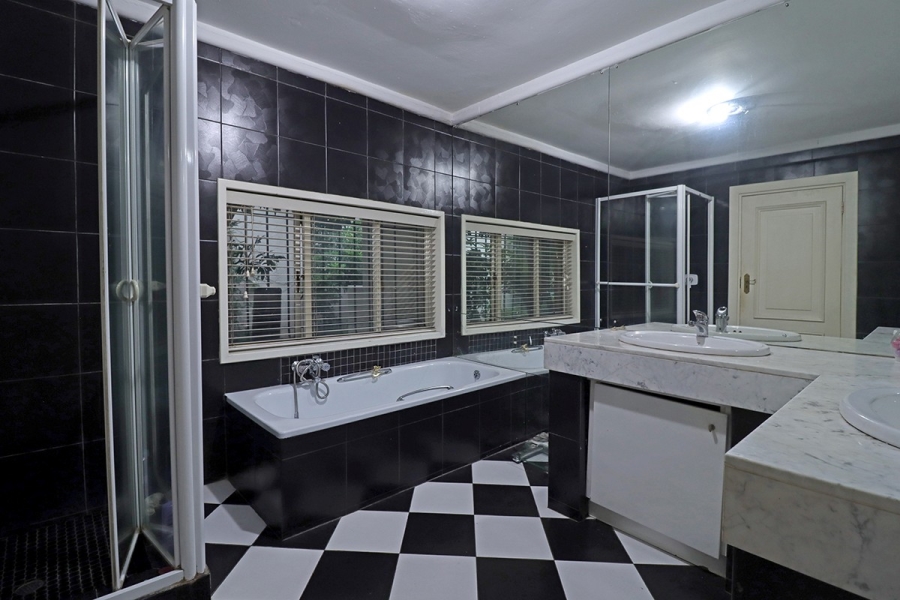 6 Bedroom Property for Sale in Bryanston Gauteng