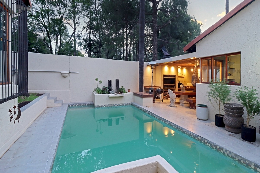 6 Bedroom Property for Sale in Bryanston Gauteng