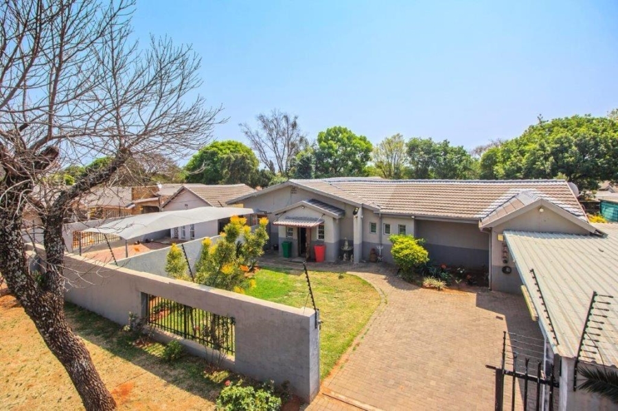 4 Bedroom Property for Sale in Meyerspark Gauteng