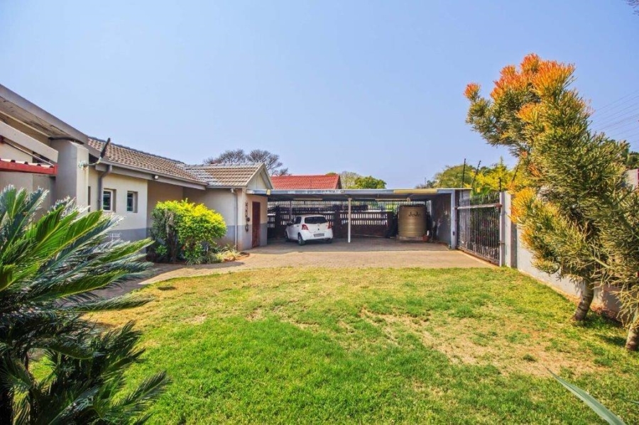 4 Bedroom Property for Sale in Meyerspark Gauteng