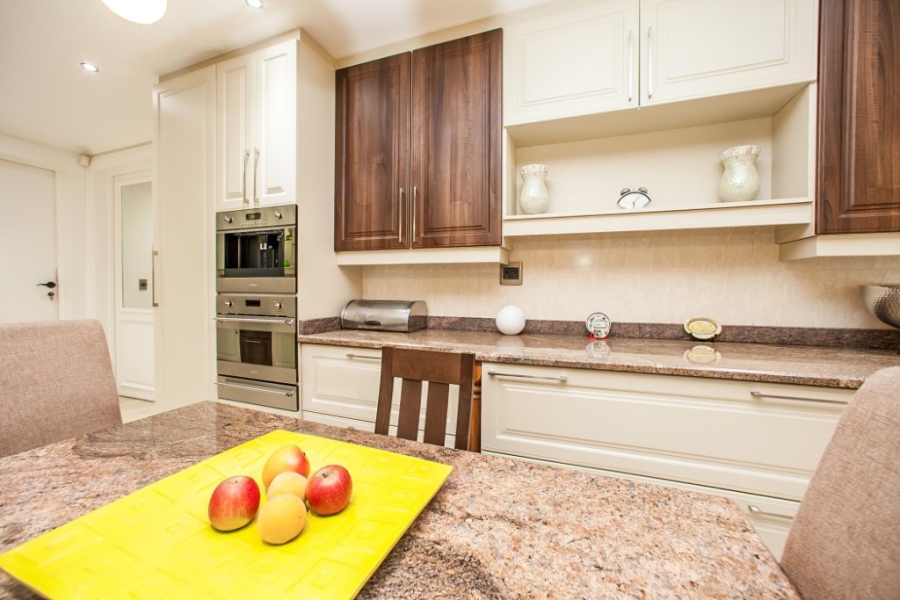 To Let 6 Bedroom Property for Rent in Morningside Gauteng