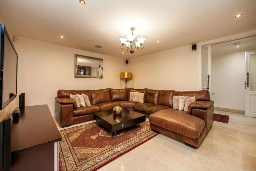 To Let 6 Bedroom Property for Rent in Morningside Gauteng