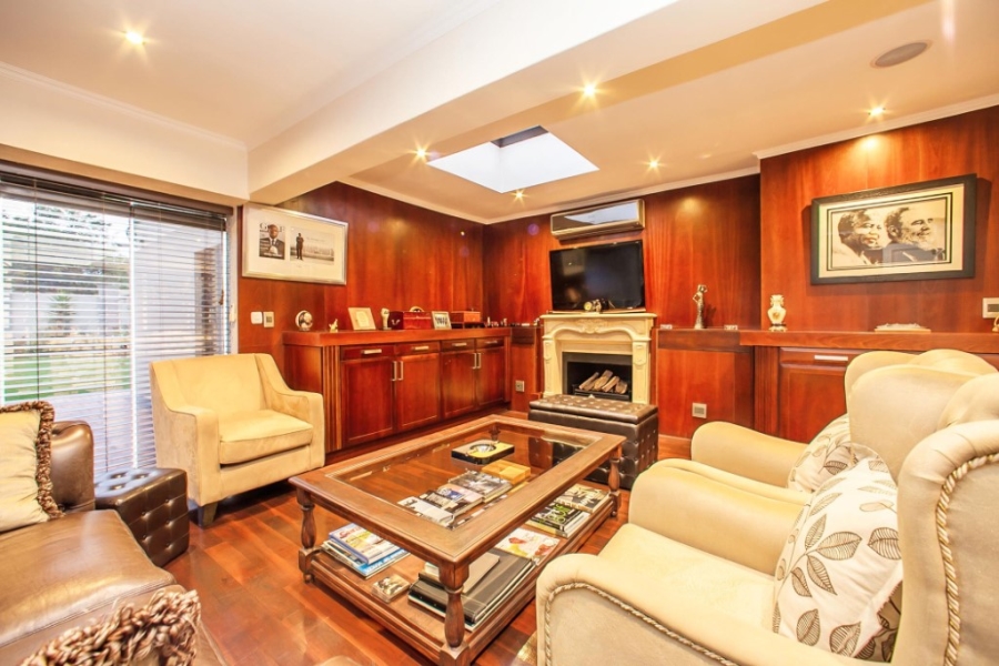 To Let 6 Bedroom Property for Rent in Morningside Gauteng