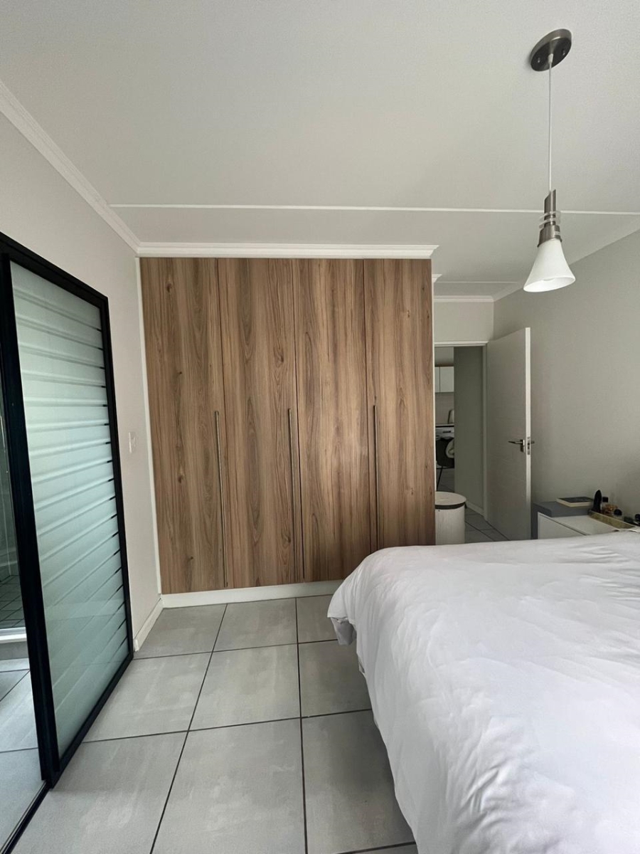To Let 2 Bedroom Property for Rent in Crowthorne AH Gauteng