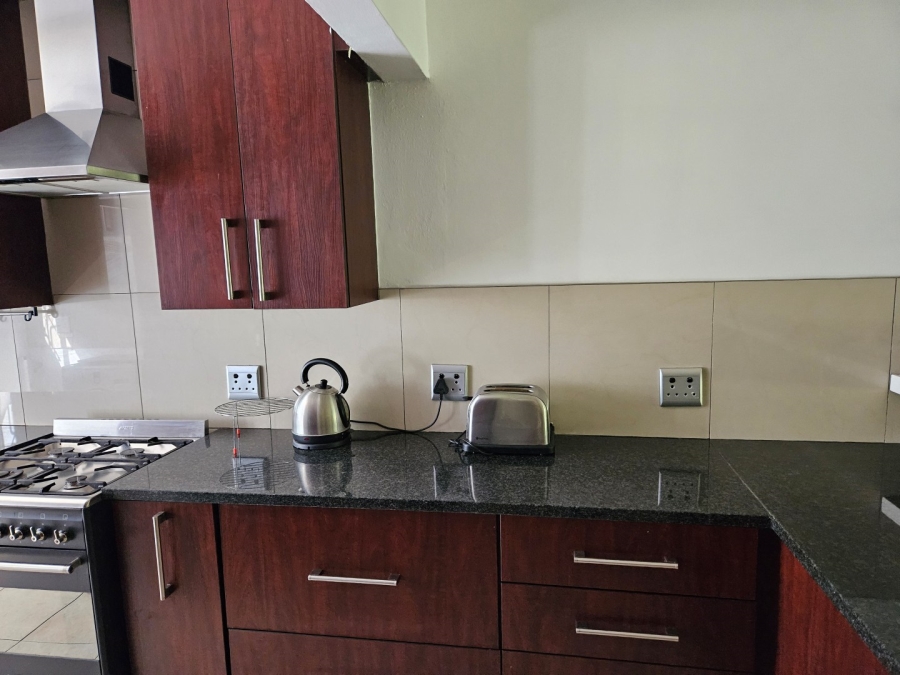 To Let 2 Bedroom Property for Rent in Craighall Gauteng