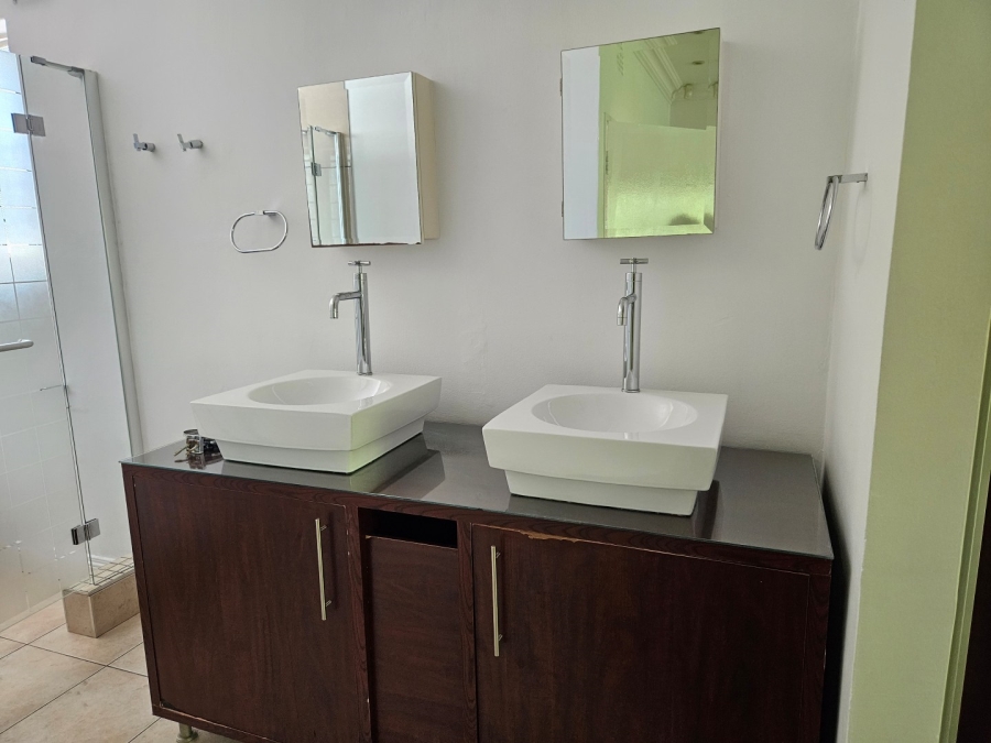 To Let 2 Bedroom Property for Rent in Craighall Gauteng