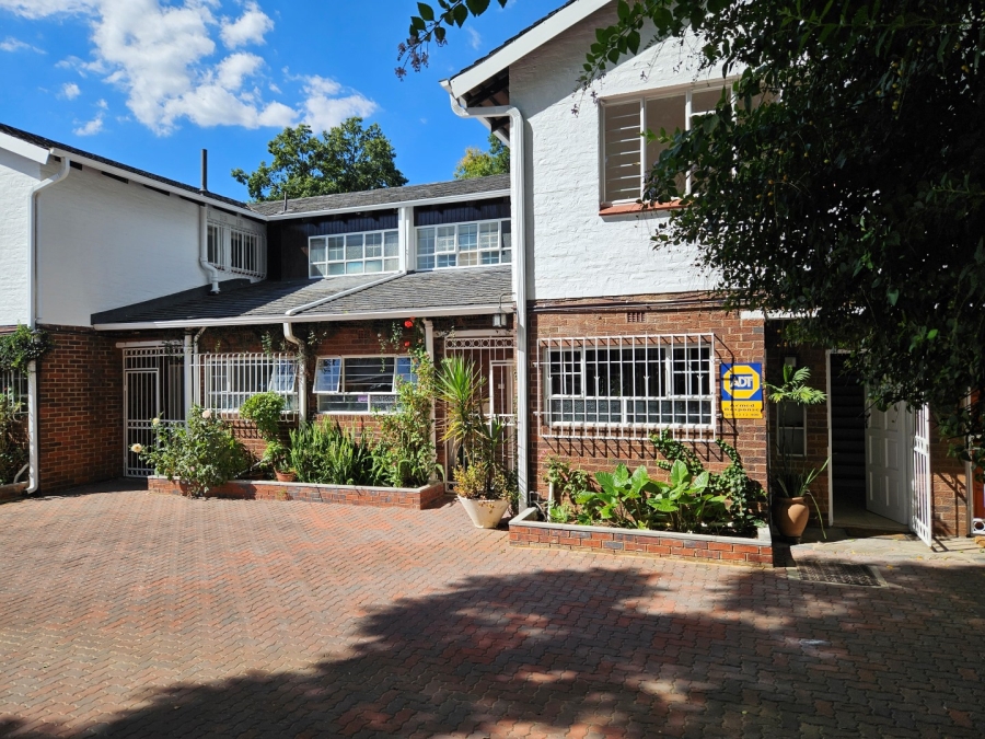 To Let 2 Bedroom Property for Rent in Craighall Gauteng