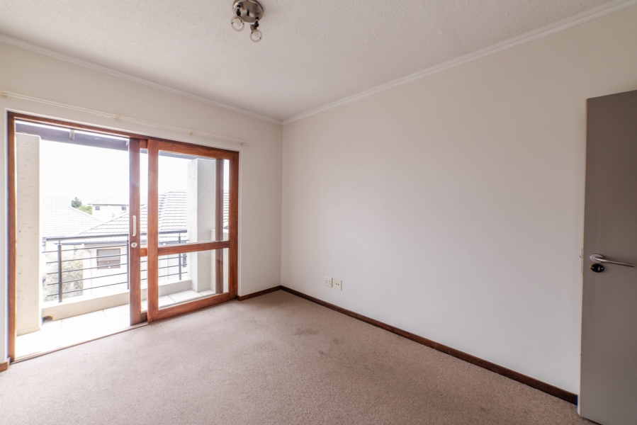 2 Bedroom Property for Sale in Lonehill Gauteng