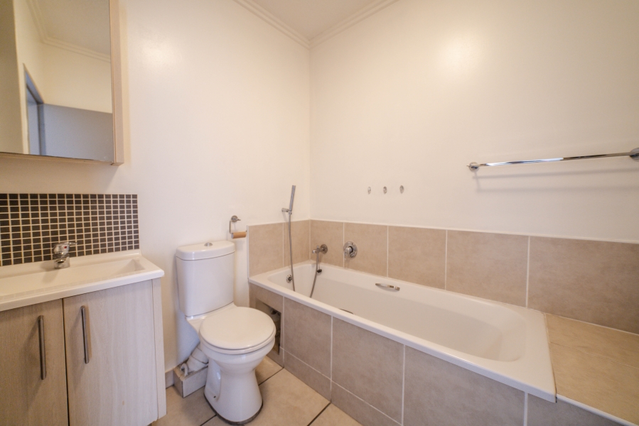 2 Bedroom Property for Sale in Lonehill Gauteng