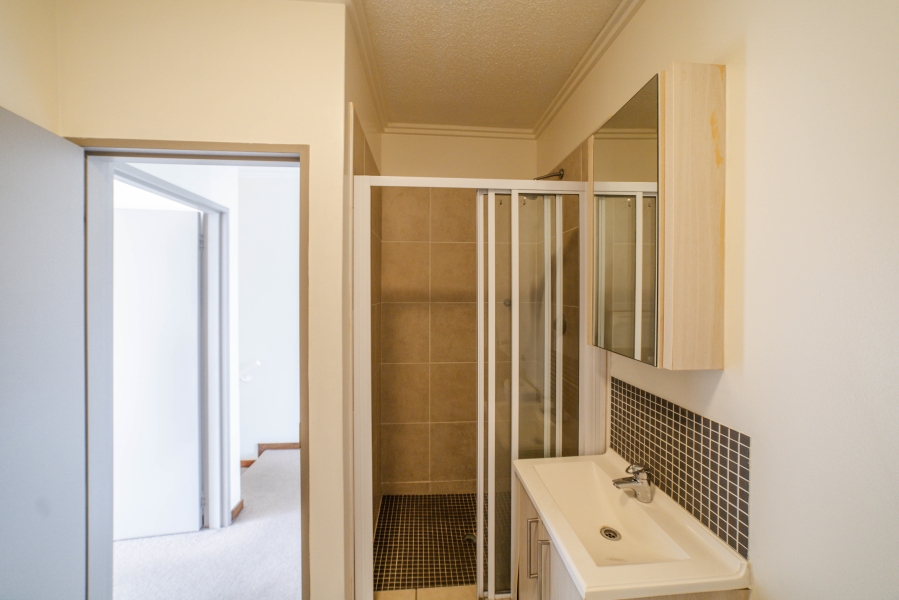 2 Bedroom Property for Sale in Lonehill Gauteng