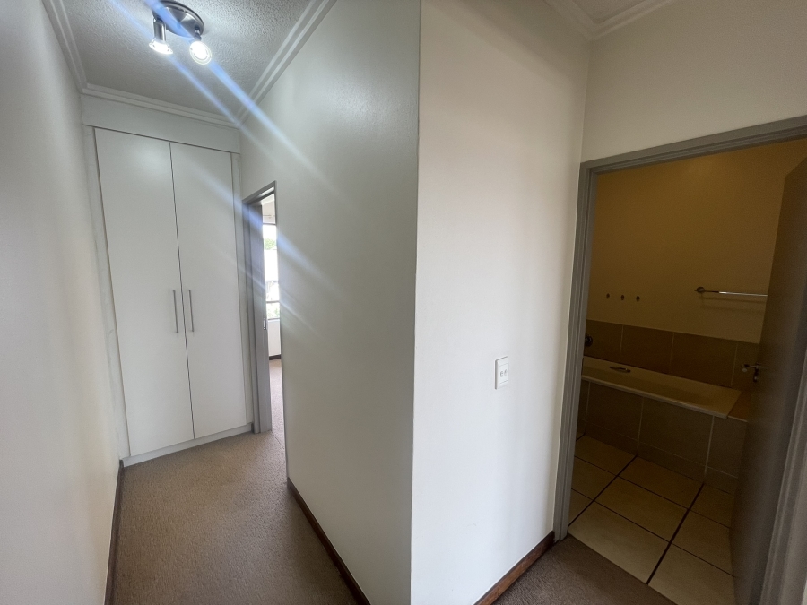 2 Bedroom Property for Sale in Lonehill Gauteng