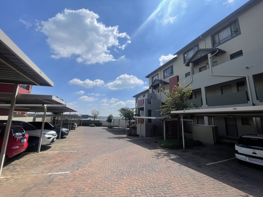 2 Bedroom Property for Sale in Lonehill Gauteng