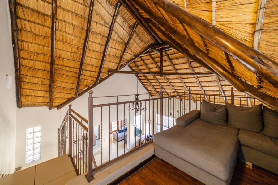 To Let 5 Bedroom Property for Rent in Magaliessig Gauteng