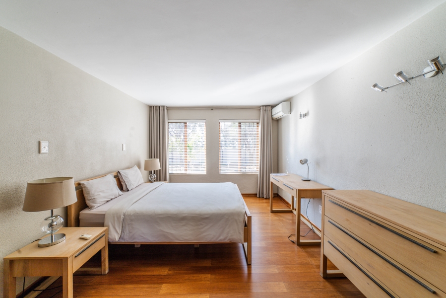 To Let 5 Bedroom Property for Rent in Magaliessig Gauteng