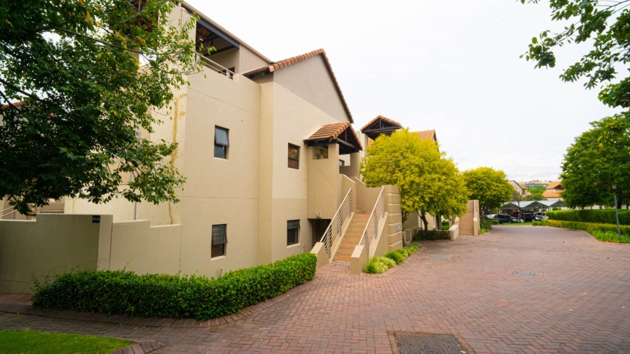 1 Bedroom Property for Sale in Fourways Gauteng