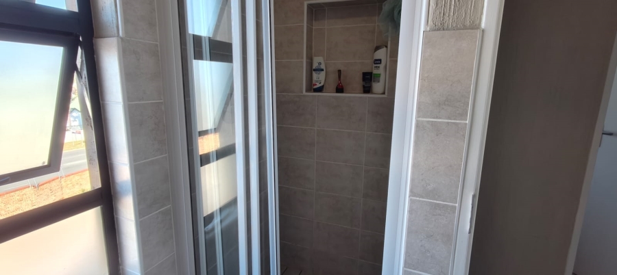 1 Bedroom Property for Sale in Bergbron Gauteng